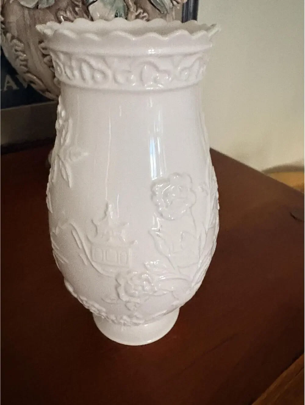 Chinoiserie Embossed White Ceramic Vase